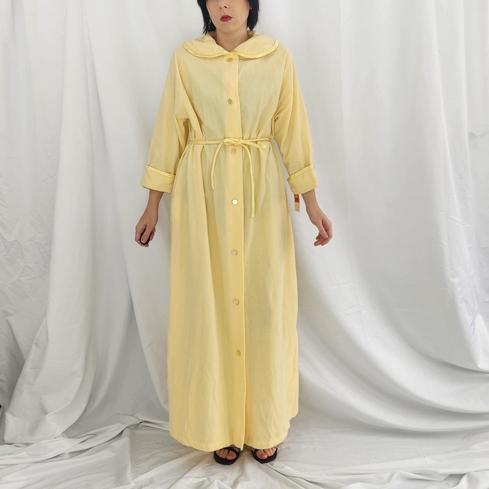 80s Deadstock‎ Yellow Robe